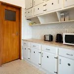1bdr With Balcony Near The * Κασκαΐς