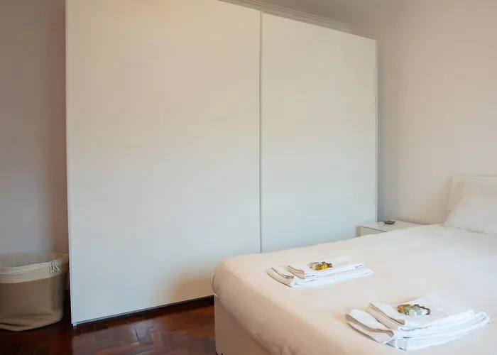 1bdr With Balcony Near The * 卡斯凯什