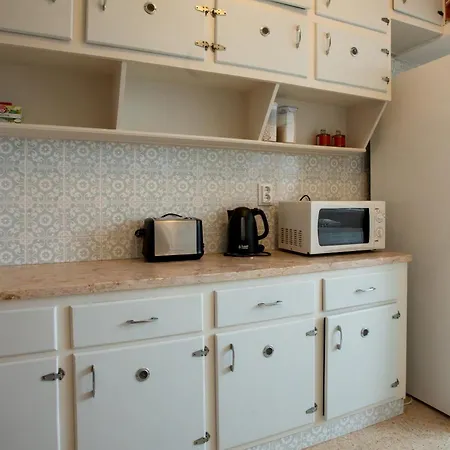 1bdr With Balcony Near The Apartment Cascais
