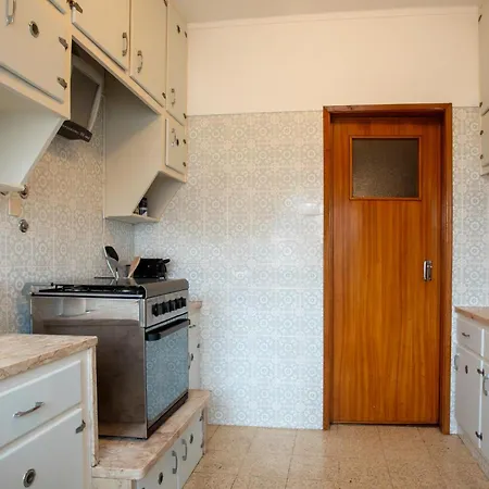 1bdr With Balcony Near The * Cascais
