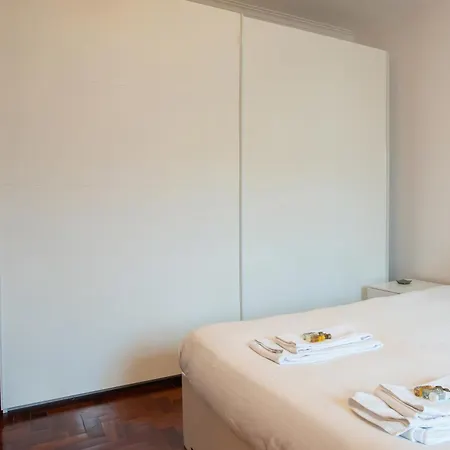 1bdr With Balcony Near The * Cascais