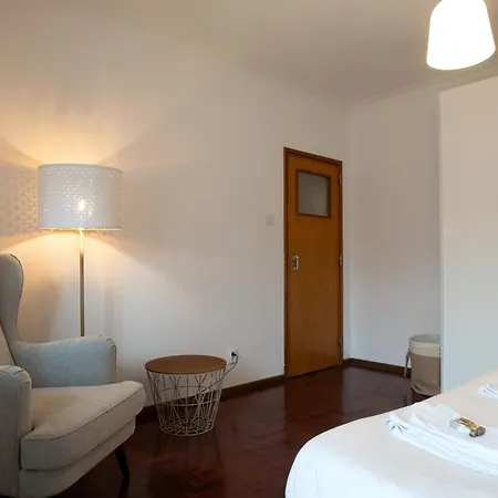 1bdr With Balcony Near The Appartement *