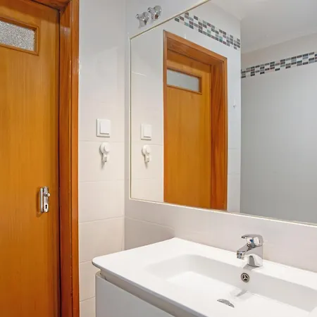 1bdr With Balcony Near The Appartement *
